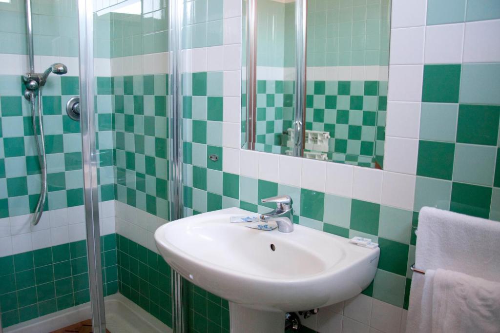 Albergo Da Benedetta Vetralla Rum bild