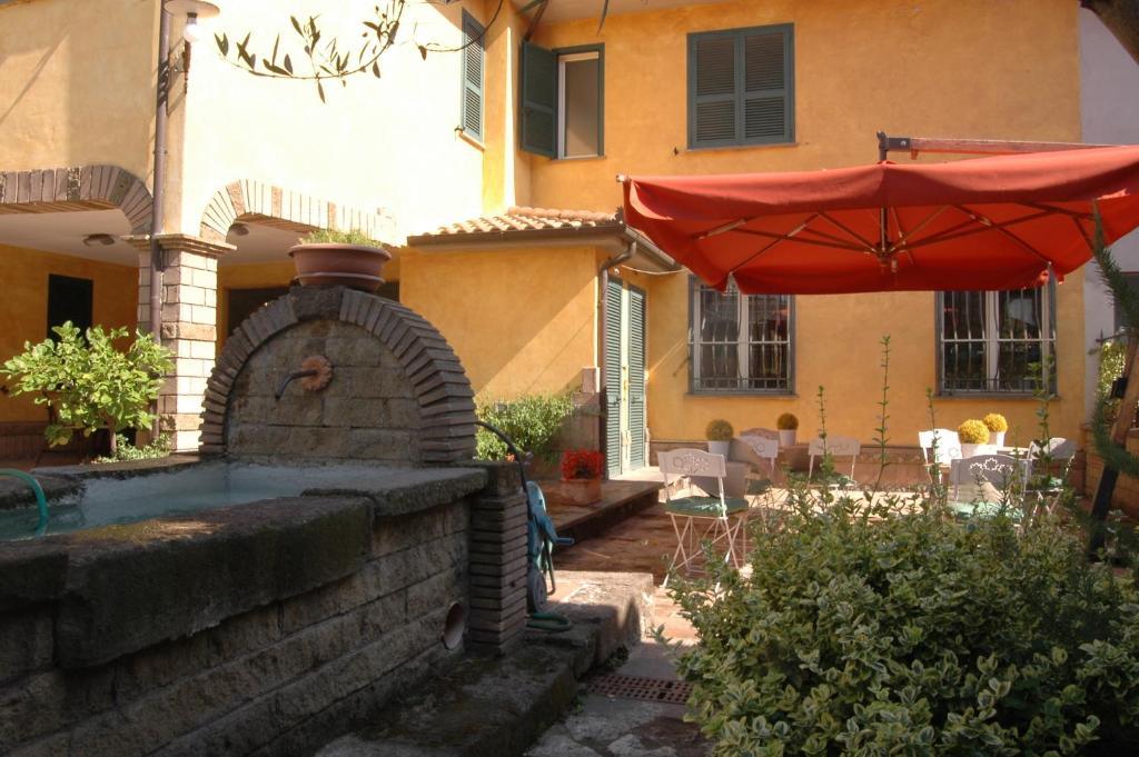 Albergo Da Benedetta Vetralla Exteriör bild
