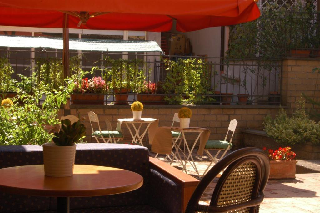 Albergo Da Benedetta Vetralla Exteriör bild