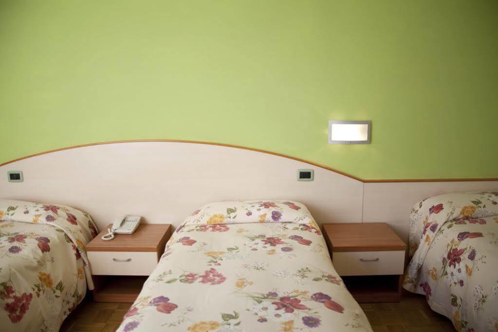 Albergo Da Benedetta Vetralla Exteriör bild