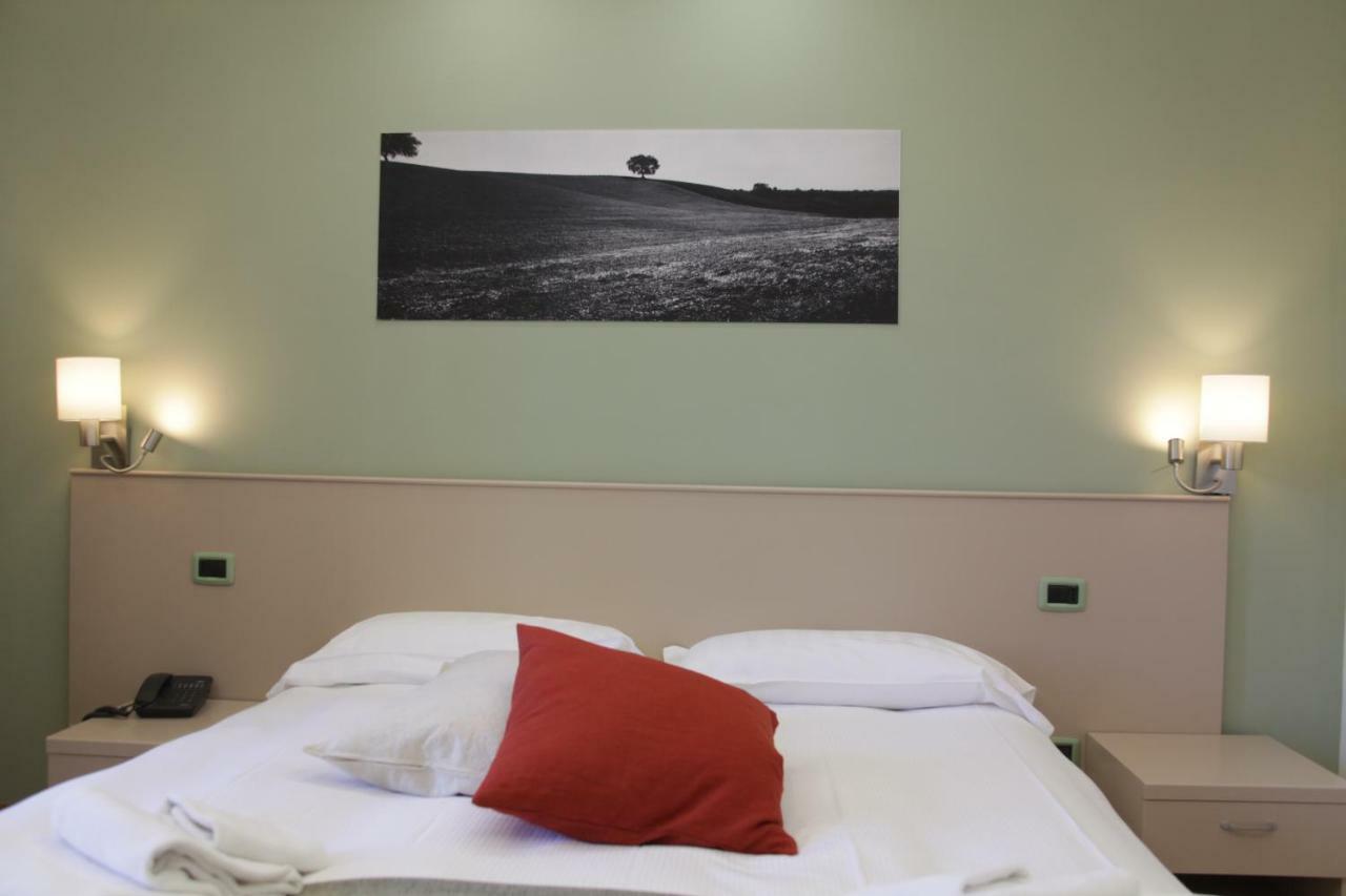 Albergo Da Benedetta Vetralla Exteriör bild